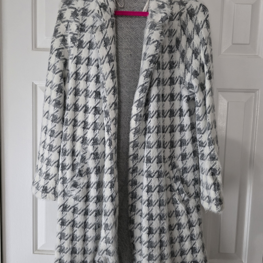 MELLODAY Black and White Knit
